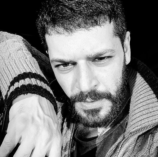 Emre Kıvılcım Kimdir? Nereli ve Kaç Yaşında? Boyu? Evli mi ...