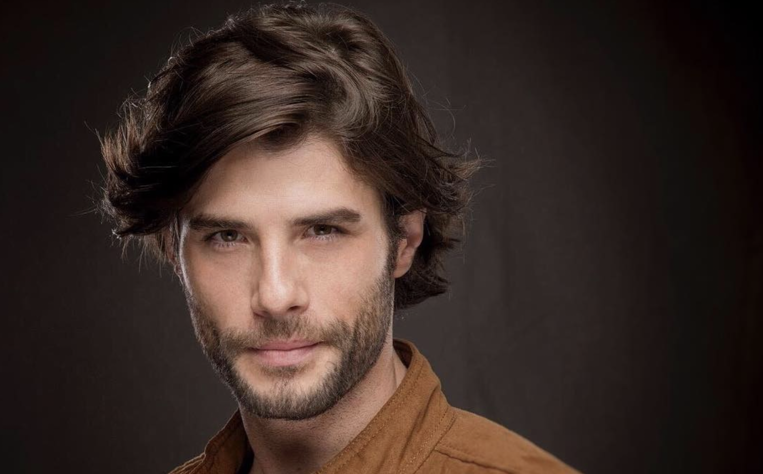 Берк атан 2021. Берк атан турецкий актер. Берк джанкат турецкий актёр. Берк лет. Берк джанкат торс.