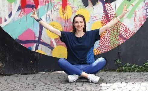 Eda Erdem Dundar Kimdir Esi Kim Tozlu Mikrofon