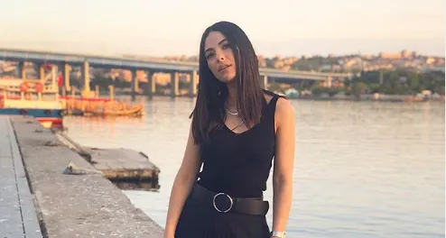 gezmek olsun sunucusu yildiz yakar kimdir nereli ve kac yasinda tozlu mikrofon