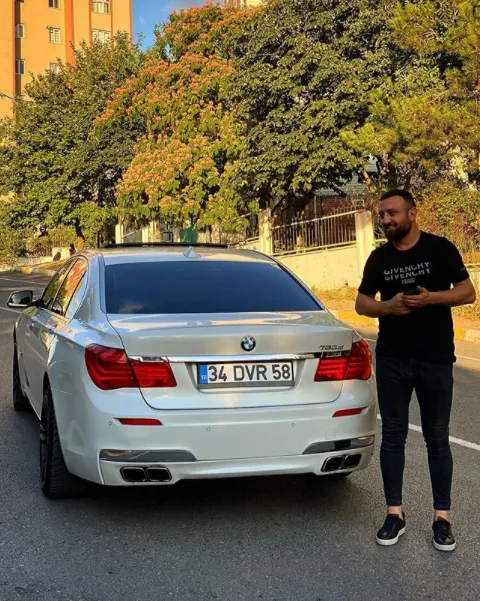 sosyal medya fenomeni unal turan kimdir nereli ve kac yasinda tozlu mikrofon