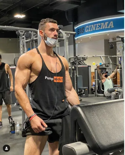 ege fitness kimdir nereli ve kac yasinda tozlu mikrofon