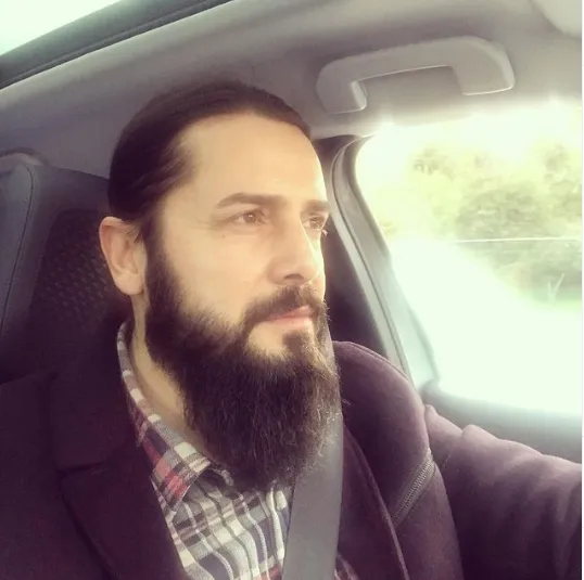 cem ucan kimdir nereli ve kac yasinda boyu esi oynadigi diziler tozlu mikrofon
