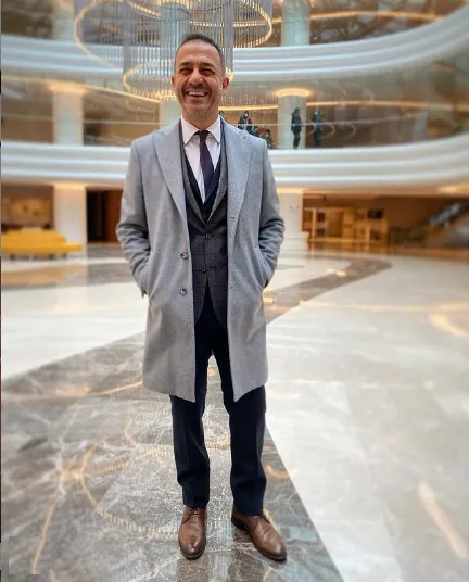 murat aygen kimdir nereli ve kac yasinda boyu esi oynadigi diziler tozlu mikrofon