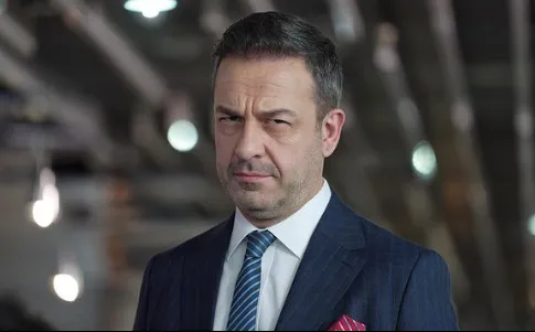 murat aygen kimdir nereli ve kac yasinda boyu esi oynadigi diziler tozlu mikrofon