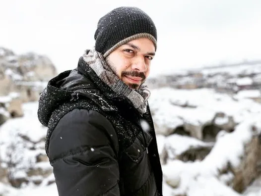 baris kislak kimdir nereli ve kac yasinda boyu esi oynadigi diziler tozlu mikrofon