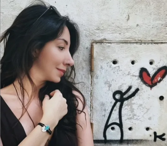 meltem yilmazkaya kimdir nereli ve kac yasinda boyu esi oynadigi diziler tozlu mikrofon