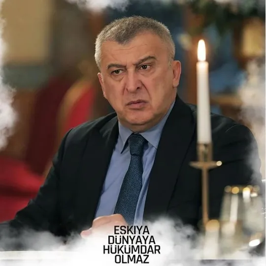 huseyin avni danyal kimdir nereli ve kac yasinda boyu esi oynadigi diziler tozlu mikrofon