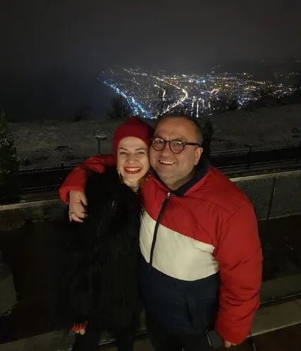 erdem bas kimdir yasi boyu oynadigi diziler tozlu mikrofon
