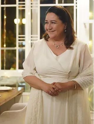 Hulya Duyar Kimdir Yasi Boyu Oynadigi Diziler Tozlu Mikrofon